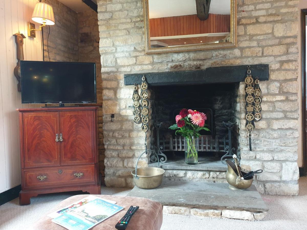 North Luffenham The Horse And Panniers Guest House. מראה חיצוני תמונה